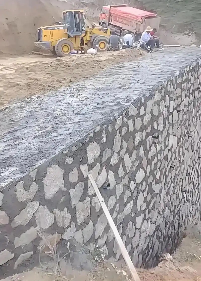 无锡滨湖区边坡加固